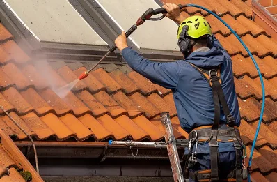 Démoussage et hydrofuge de toiture à Schopperten