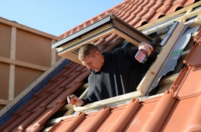 Pose de fenêtres de toit Velux à Schopperten